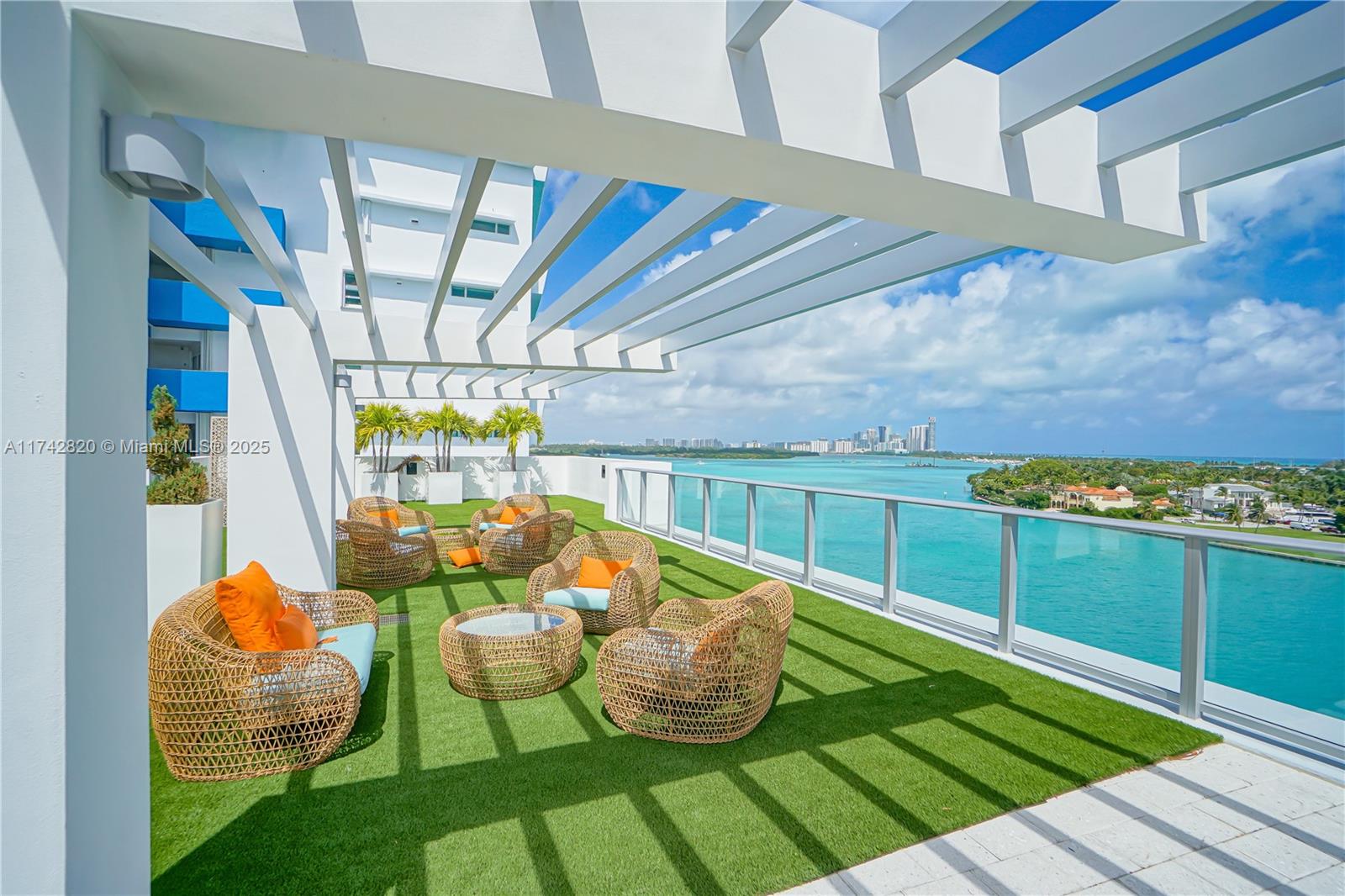 SERENO RESIDENCES CONDO - Residential