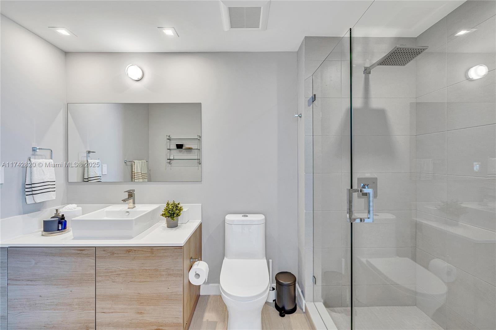 SERENO RESIDENCES CONDO - Residential