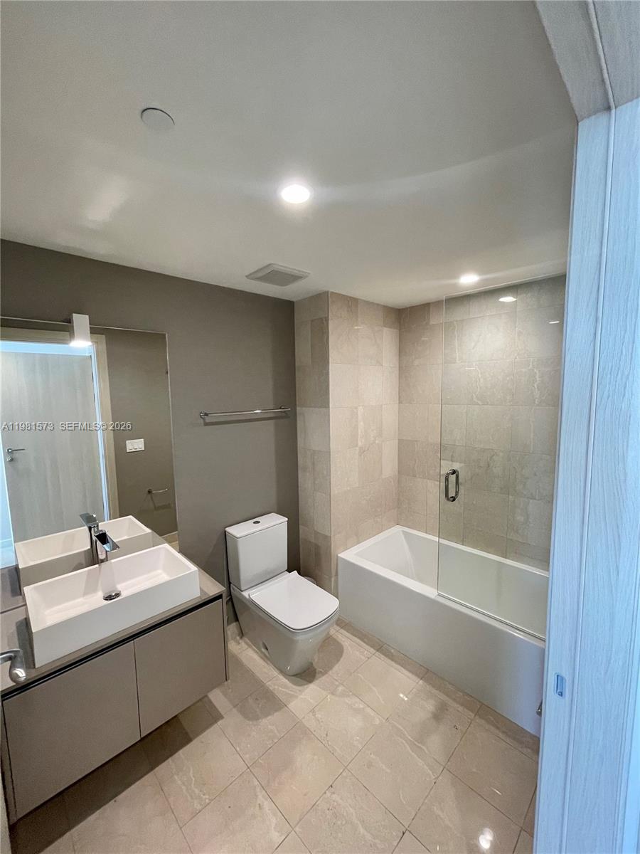 Brickell Flatiron - Residential