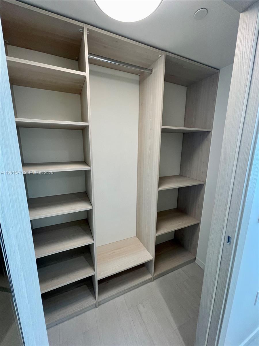 Brickell Flatiron - Residential