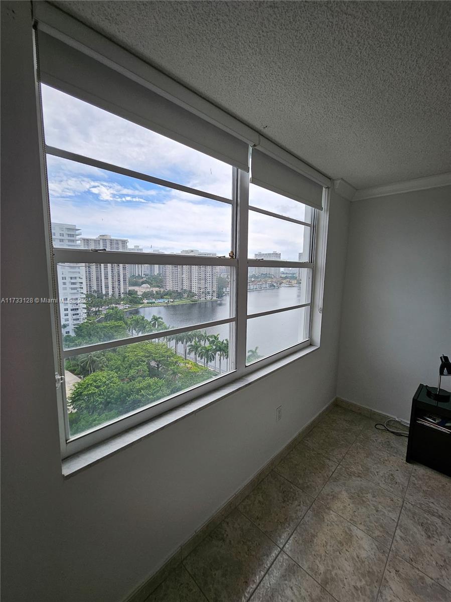 ADMIRALS PORT CONDO WEST - Residential