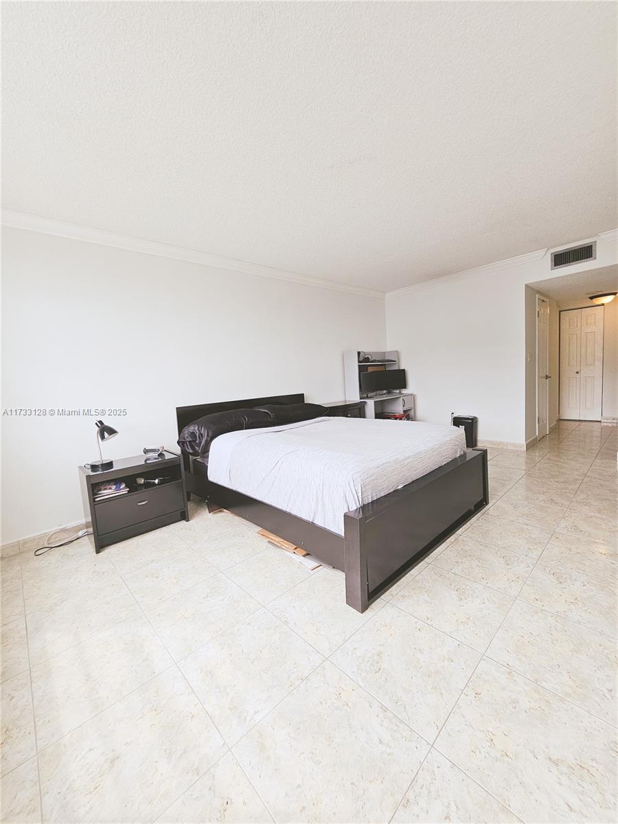 ADMIRALS PORT CONDO WEST - Residential