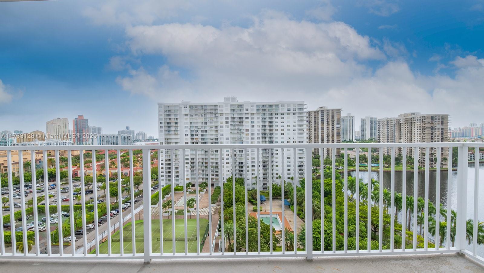 ADMIRALS PORT CONDO WEST - Residential
