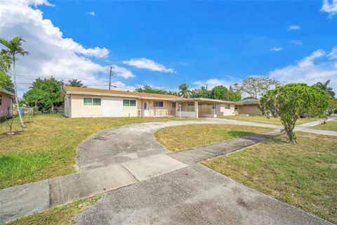 Single Family Residence in Fort Lauderdale FL 531 Long Island Ave Ave.jpg