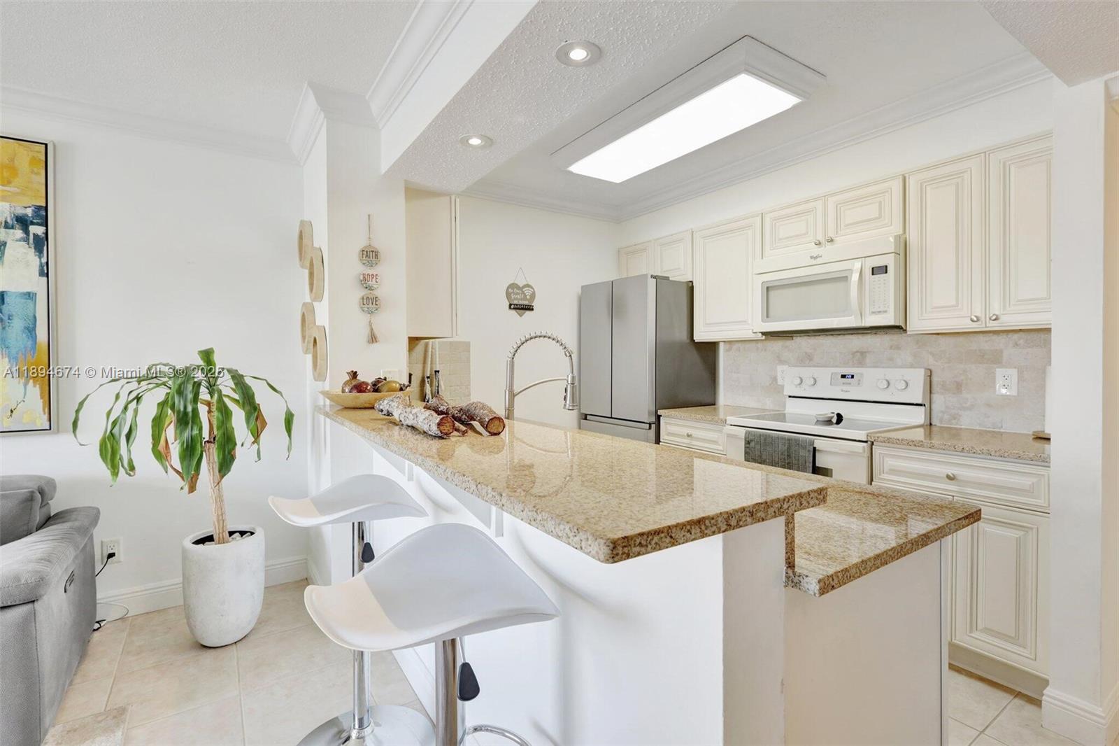 CYPRESS POINT CONDO - Residential Lease