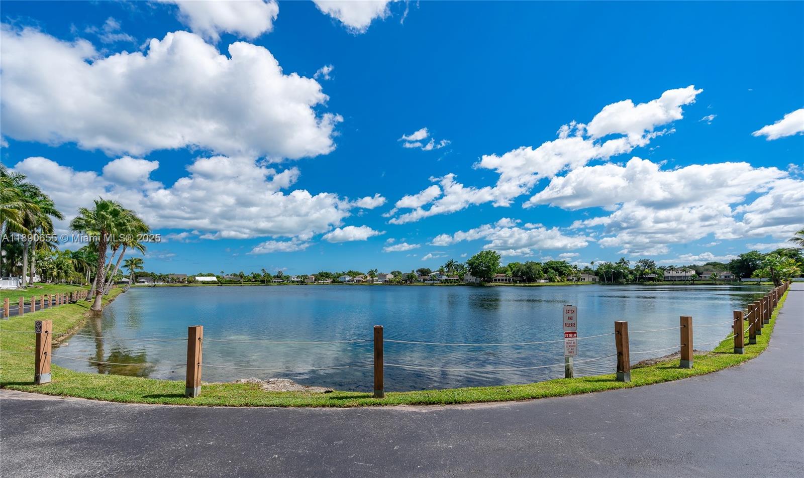 LAKES BY THE BAY SEC 3 - Residential