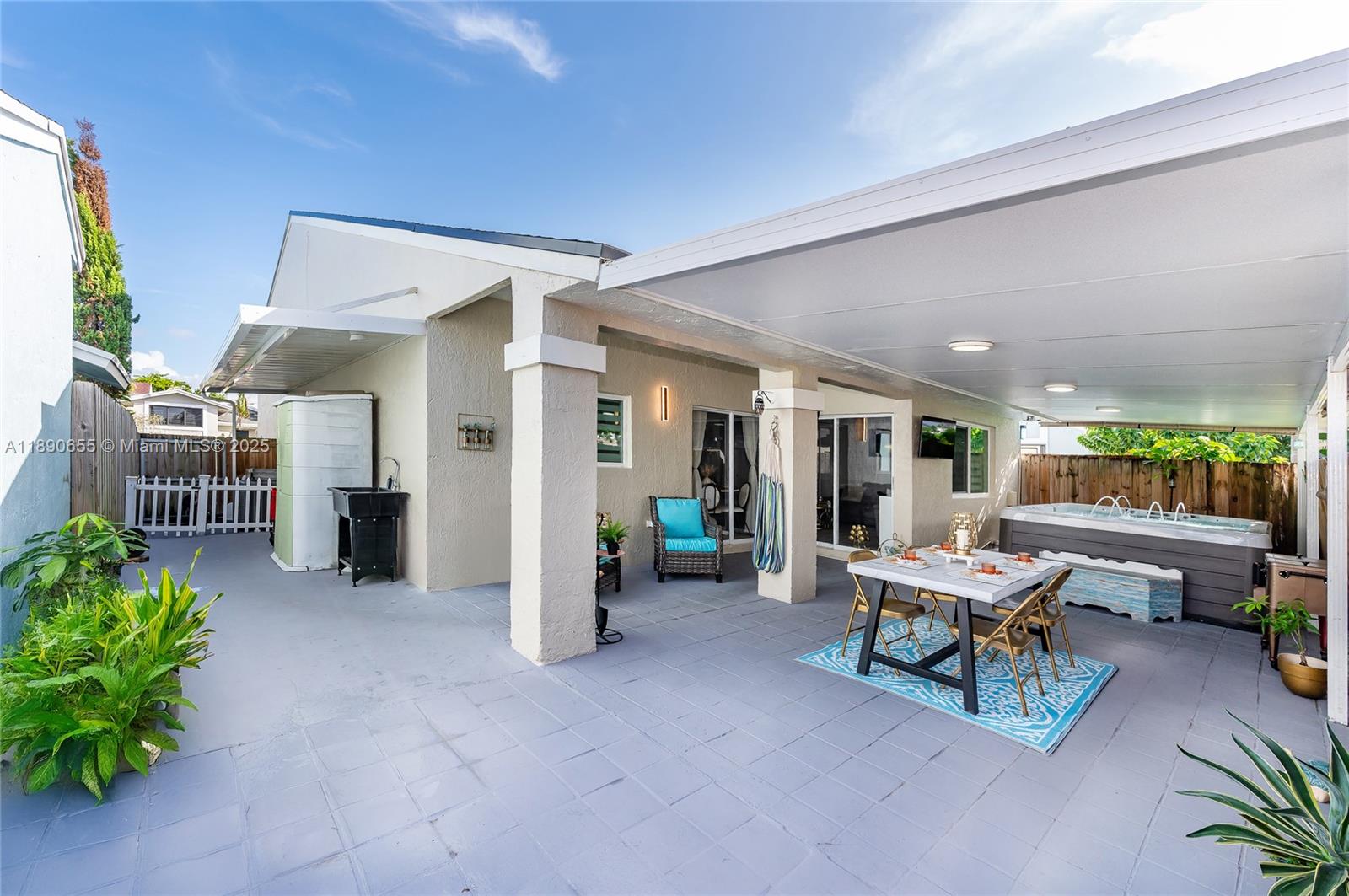 LAKES BY THE BAY SEC 3 - Residential