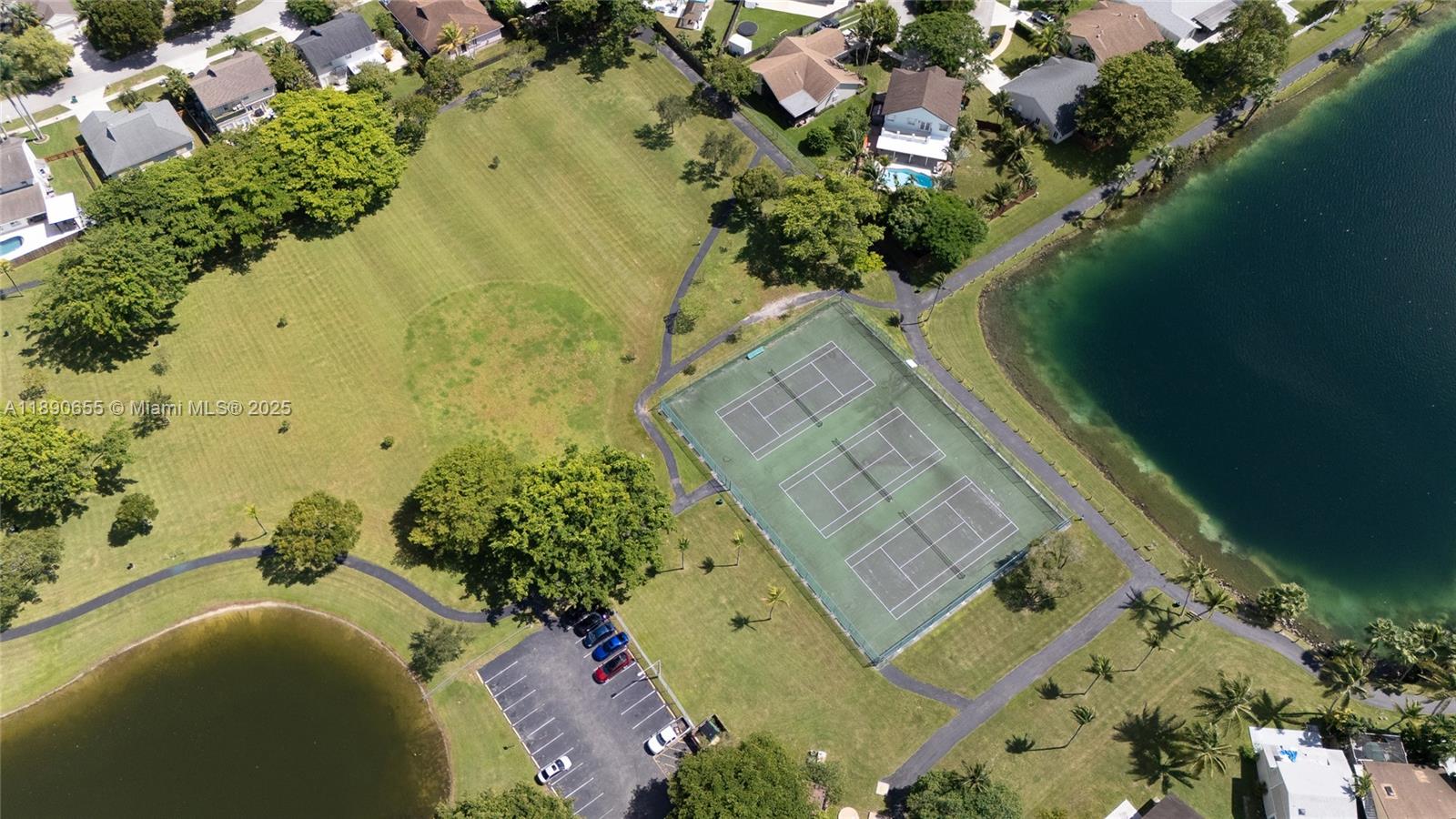 LAKES BY THE BAY SEC 3 - Residential