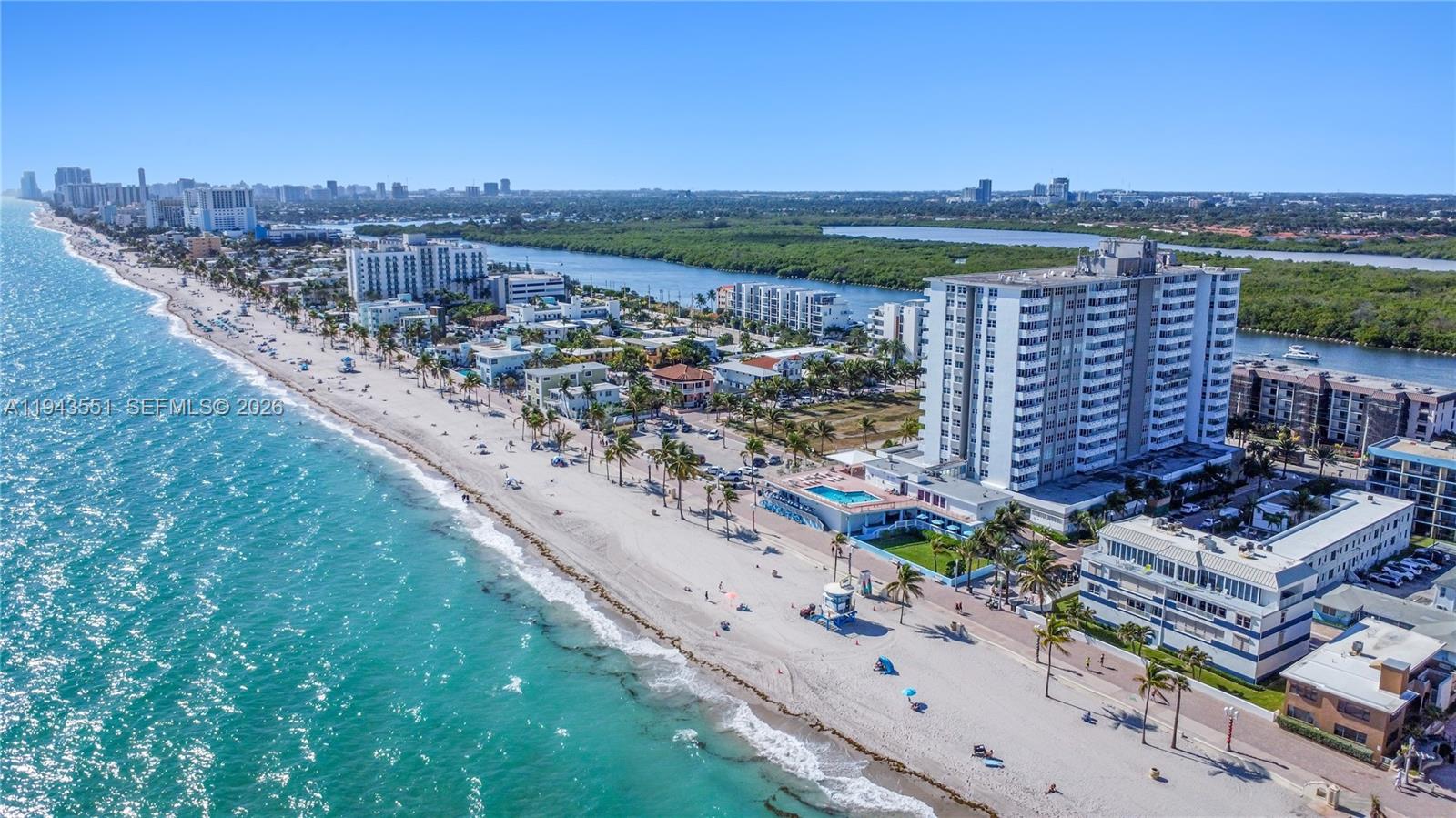 HOLLYWOOD TOWERS CONDO - Residential