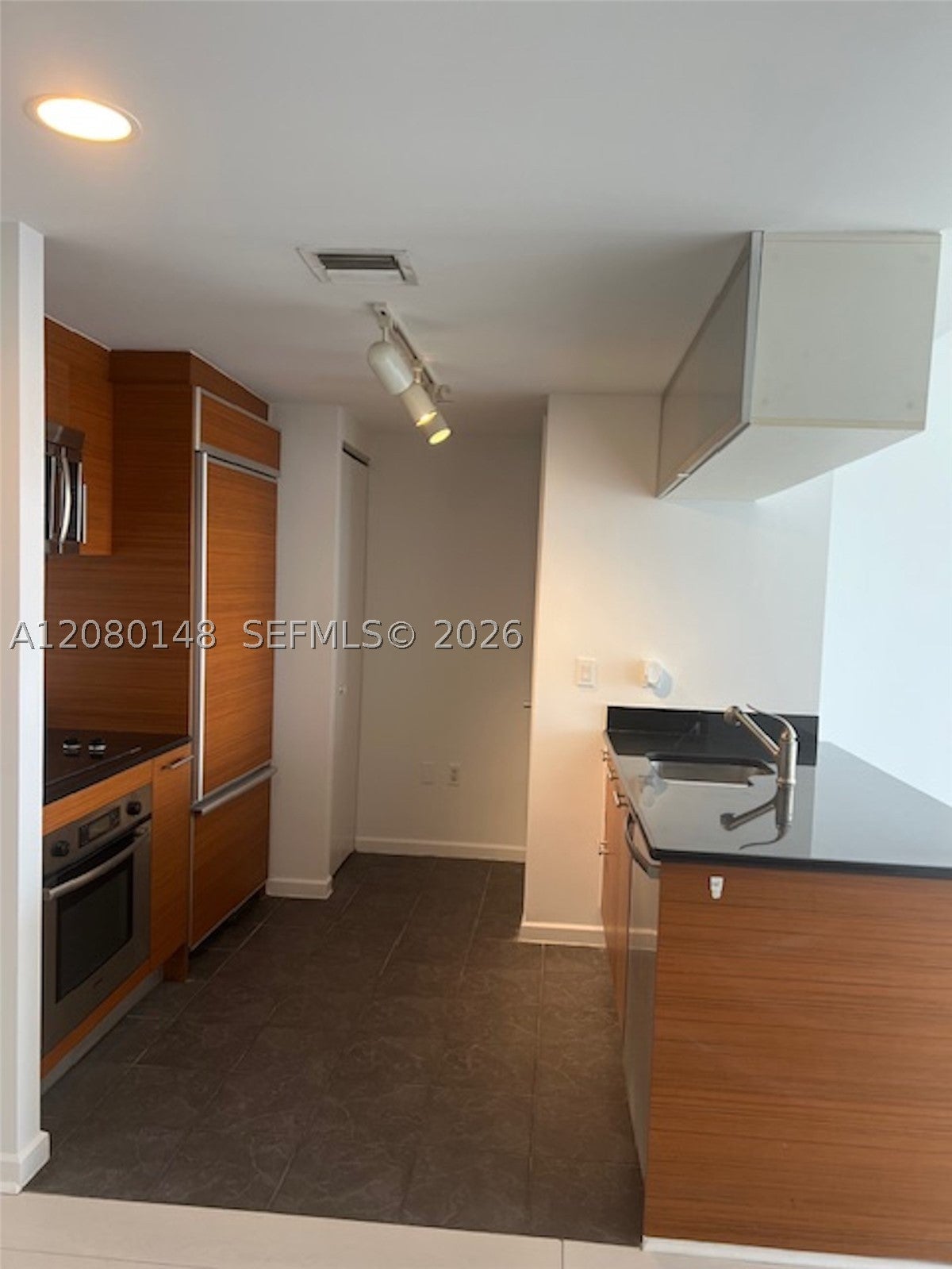 50 Biscayne Blvd 3407