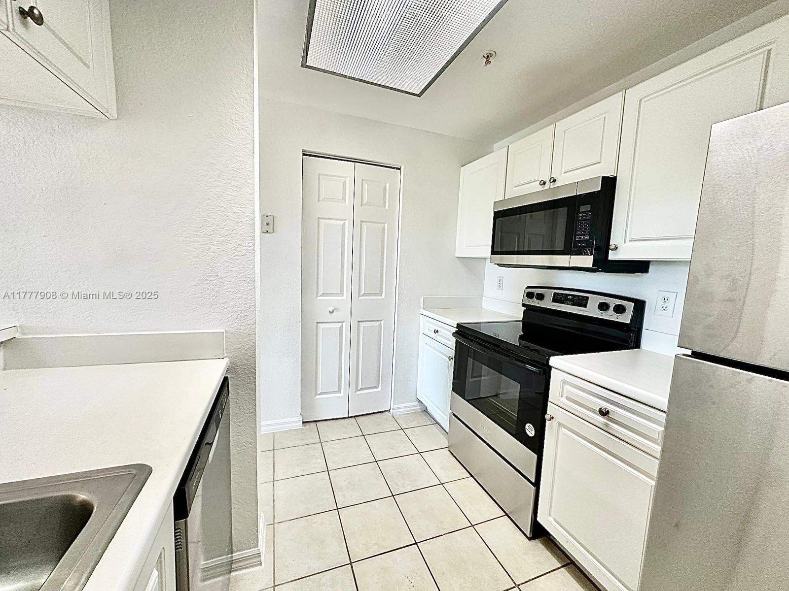 SAN MATERA THE GARDENS CO - Residential Lease