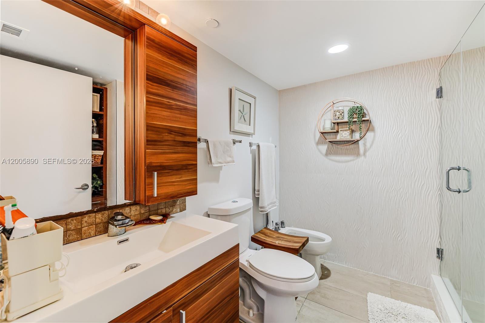 THE GRANDVIEW CONDO - Residential