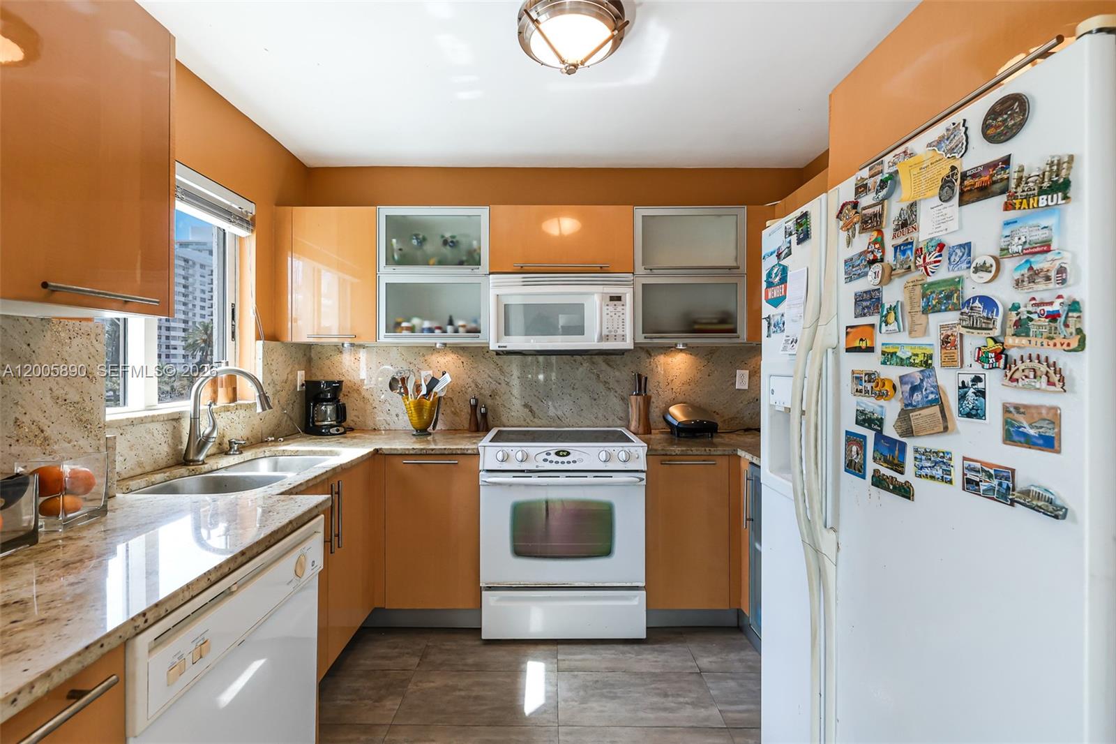 THE GRANDVIEW CONDO - Residential