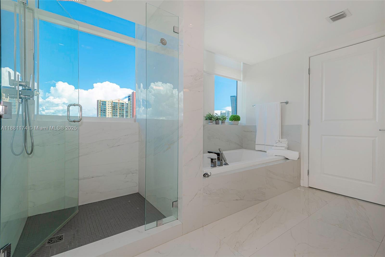 400 SUNNY ISLES CONDO EAS - Residential