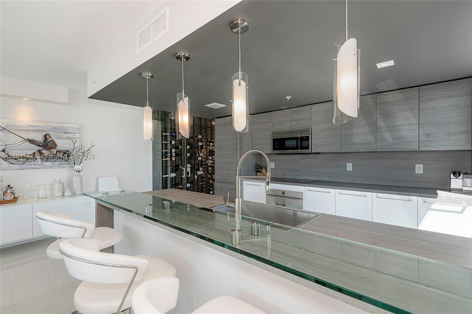 400 SUNNY ISLES CONDO EAS - Residential