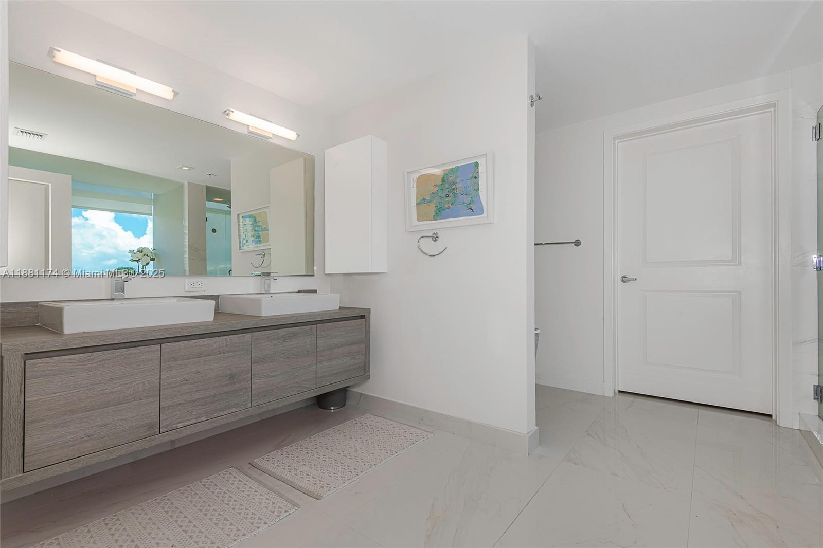 400 SUNNY ISLES CONDO EAS - Residential