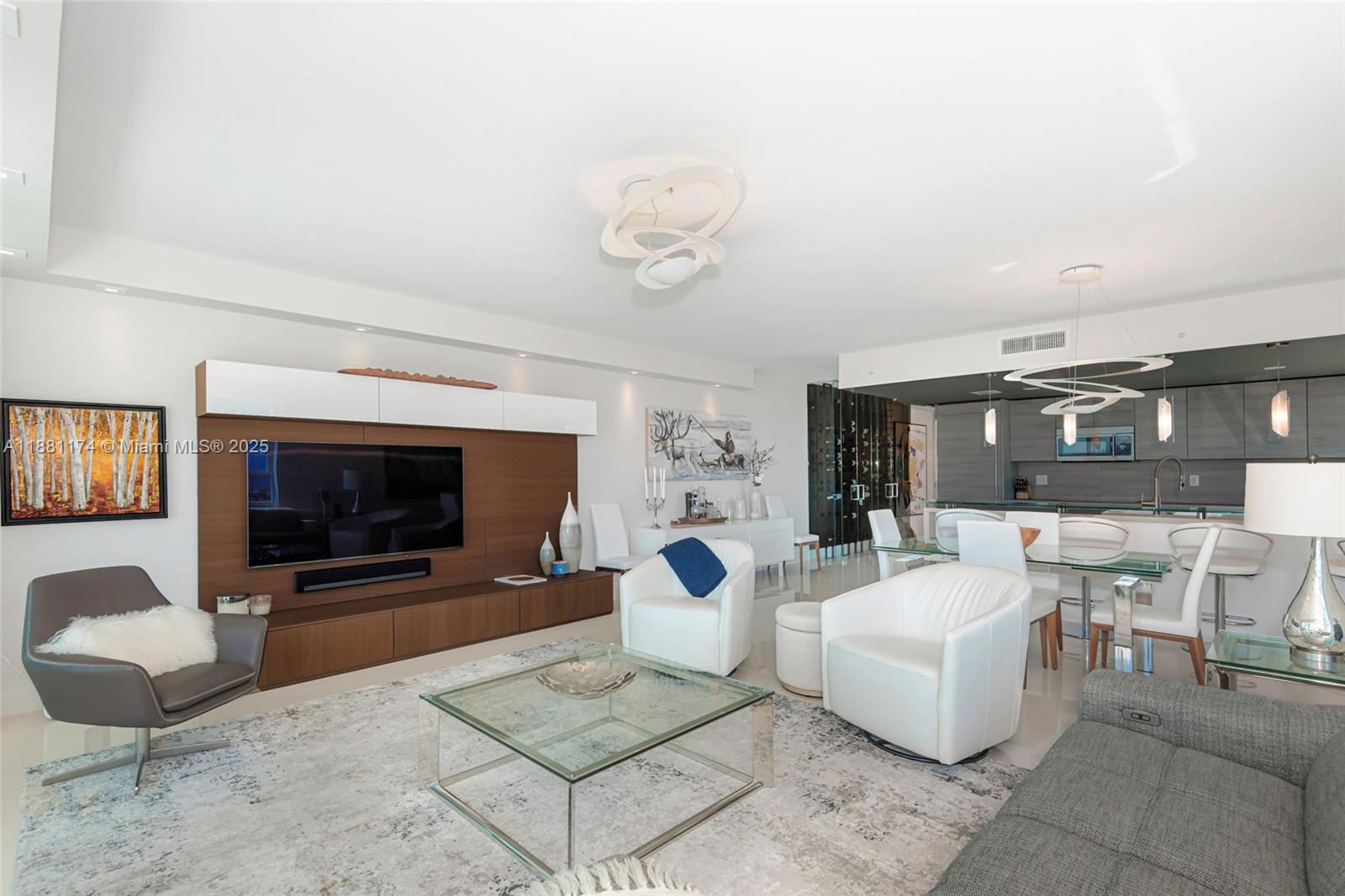 400 SUNNY ISLES CONDO EAS - Residential
