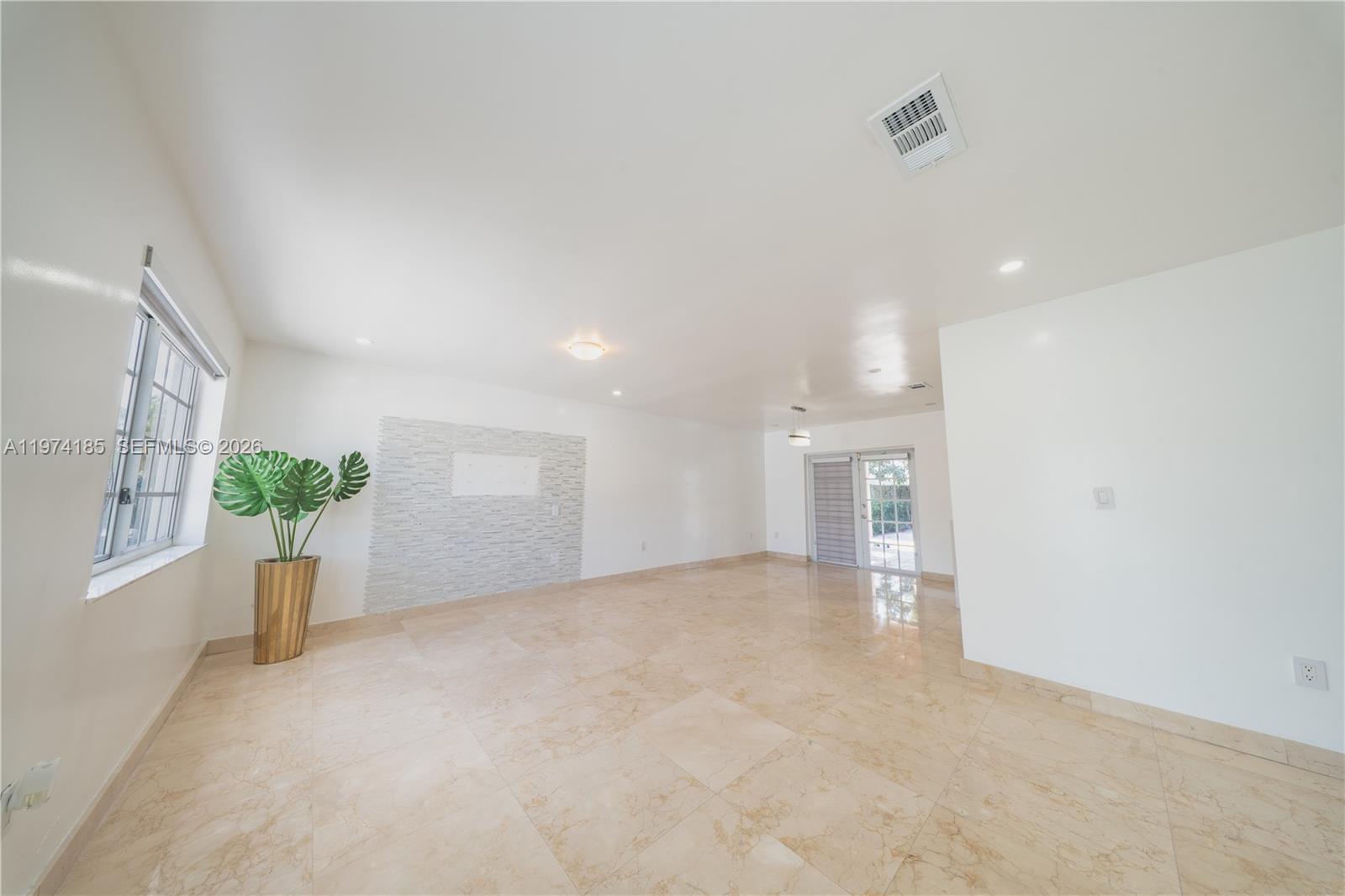 MAJESTIC ESTATES 1ST ADDN - Residential