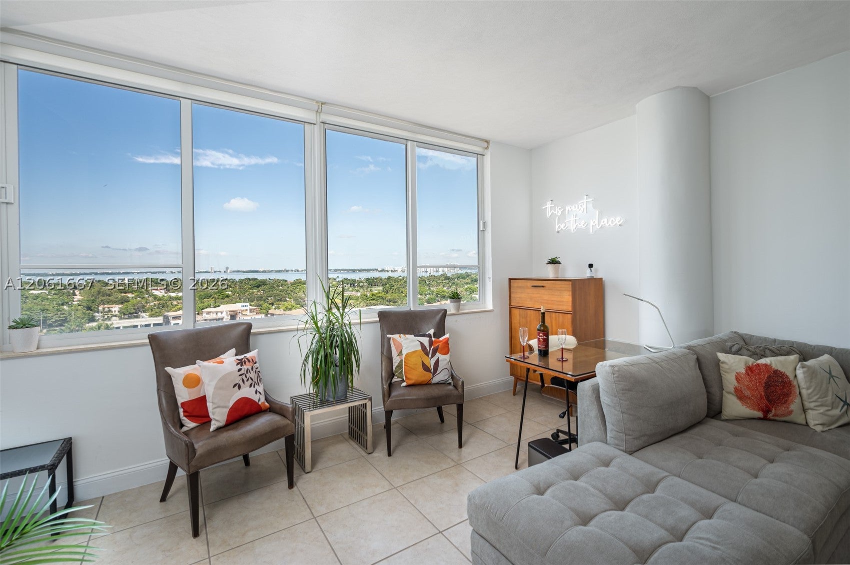 5005 Collins Ave 1506