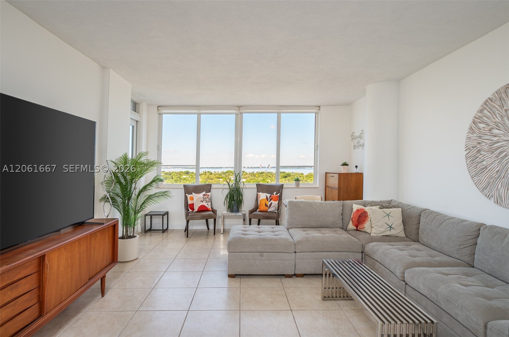 5005 Collins Ave 1506