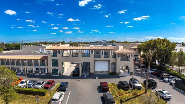 10200 NW 25TH ST, DORAL, FL 33172 - Image d8c65b0fbfb134dad64e2746708eadfc/711794769