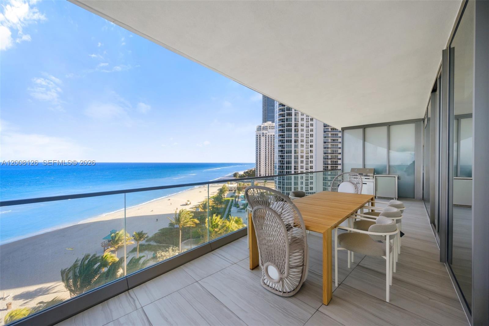 18975 Collins Ave 700