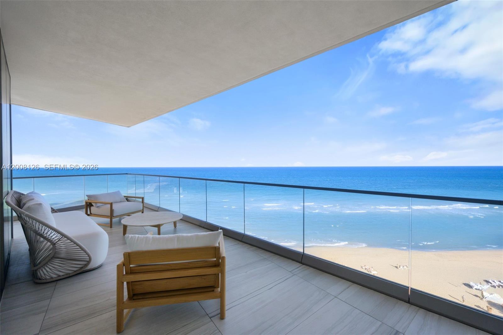 18975 Collins Ave 700