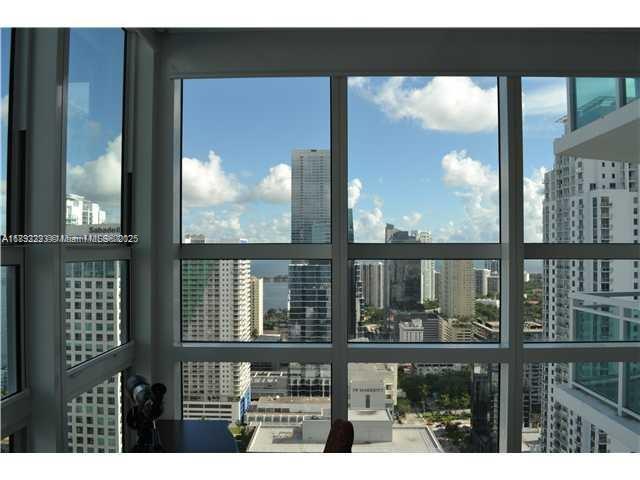 THE PLAZA 901 BRICKELL CO - Residential Lease