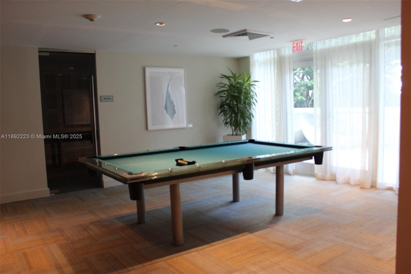 THE PLAZA 901 BRICKELL CO - Residential Lease