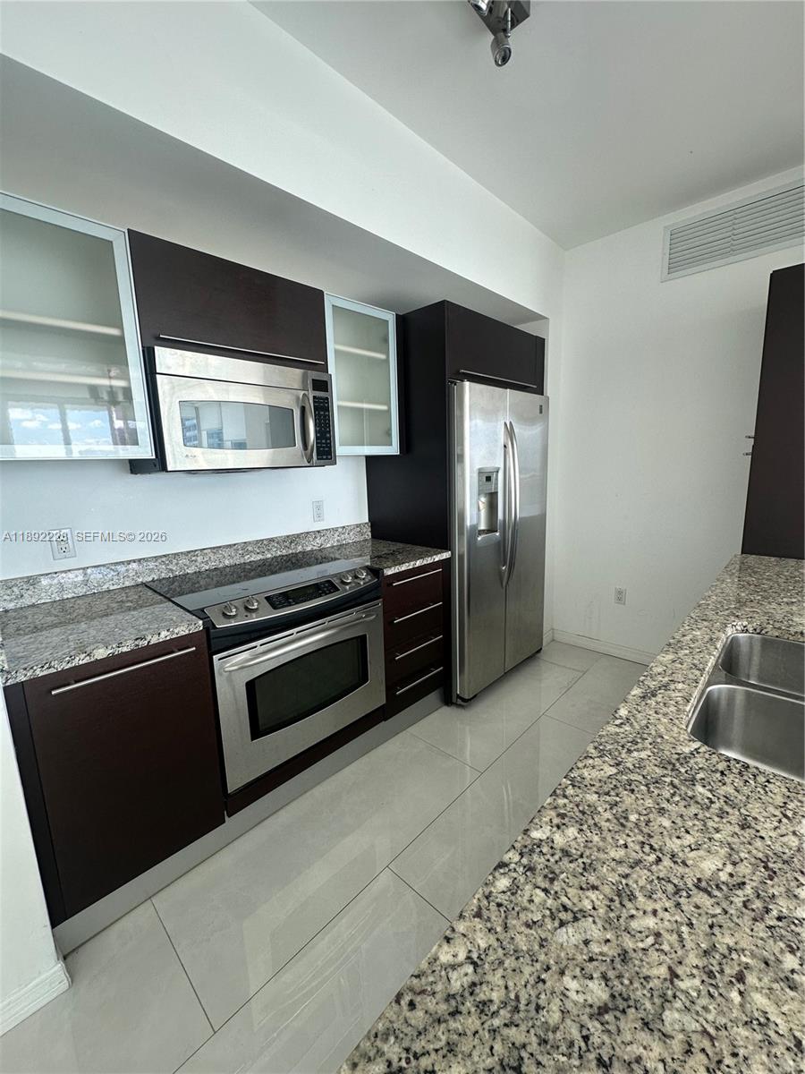 951 Brickell Ave 3810