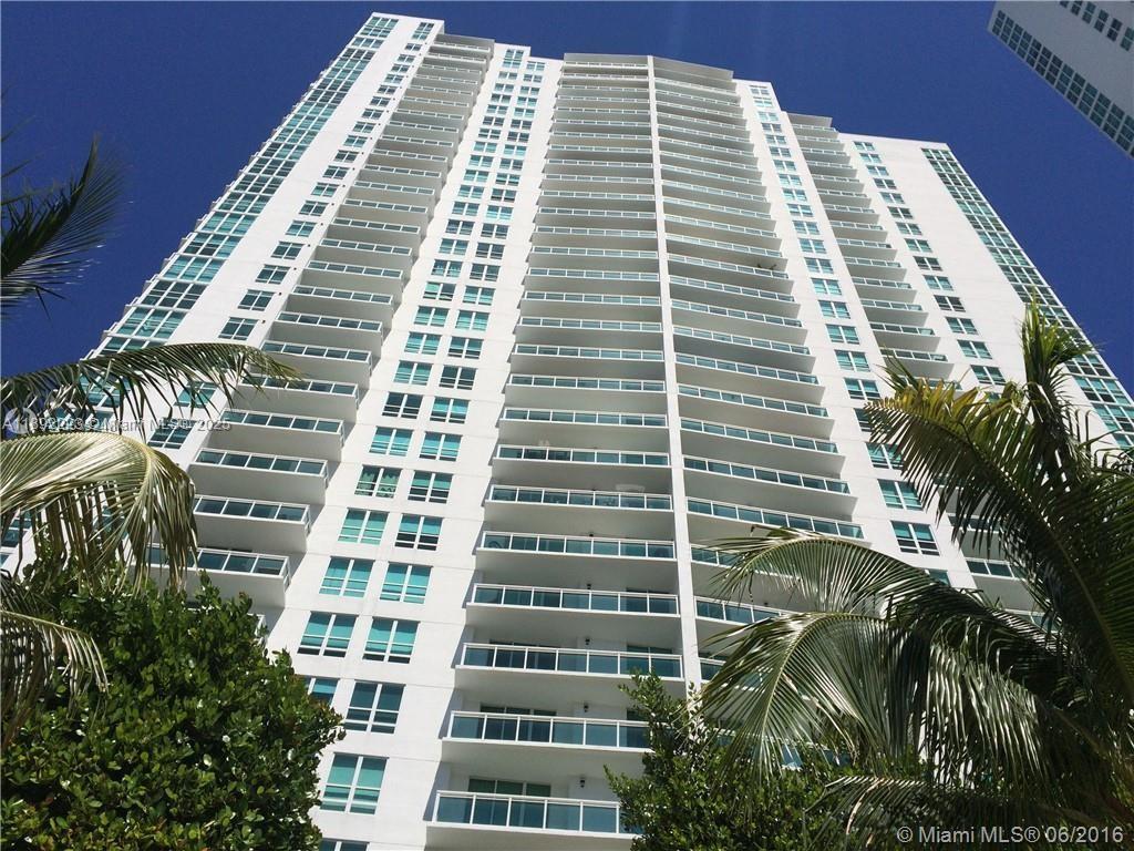 THE PLAZA 901 BRICKELL CO - Residential Lease