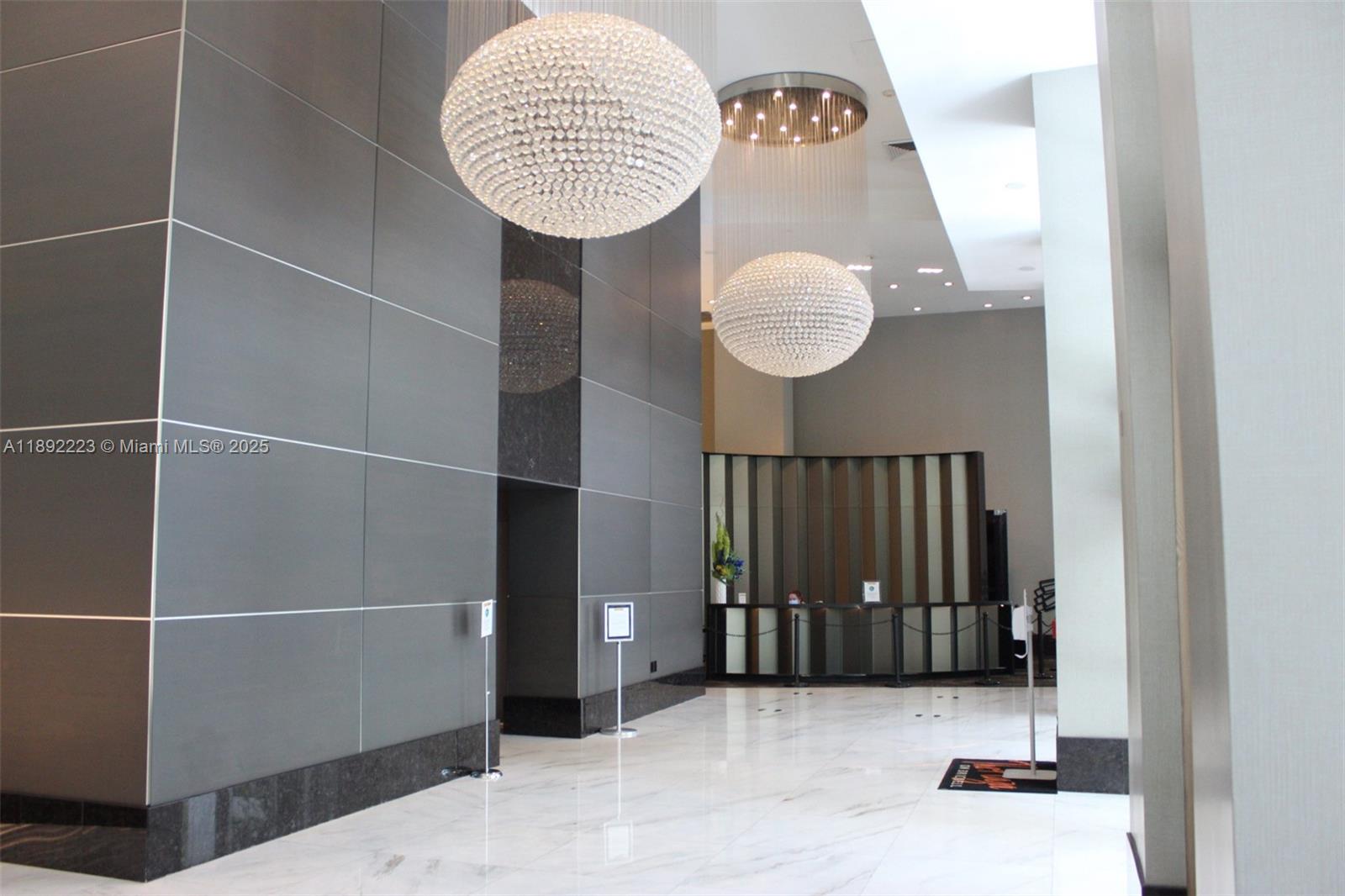 THE PLAZA 901 BRICKELL CO - Residential Lease