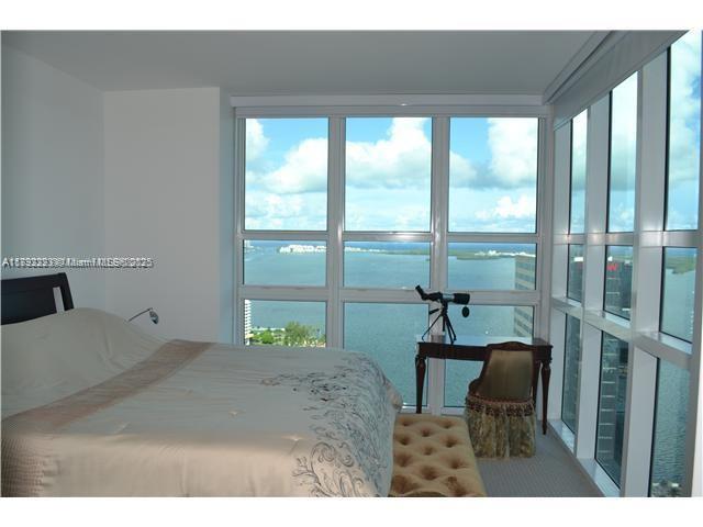 THE PLAZA 901 BRICKELL CO - Residential Lease