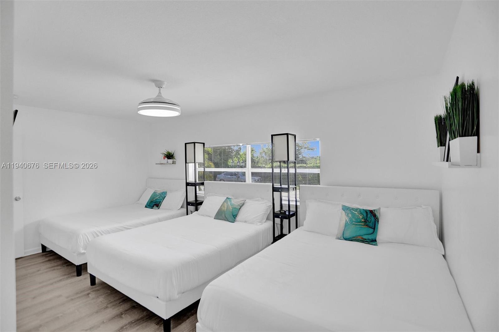 SUNSET ISLES SEC 1 - Residential