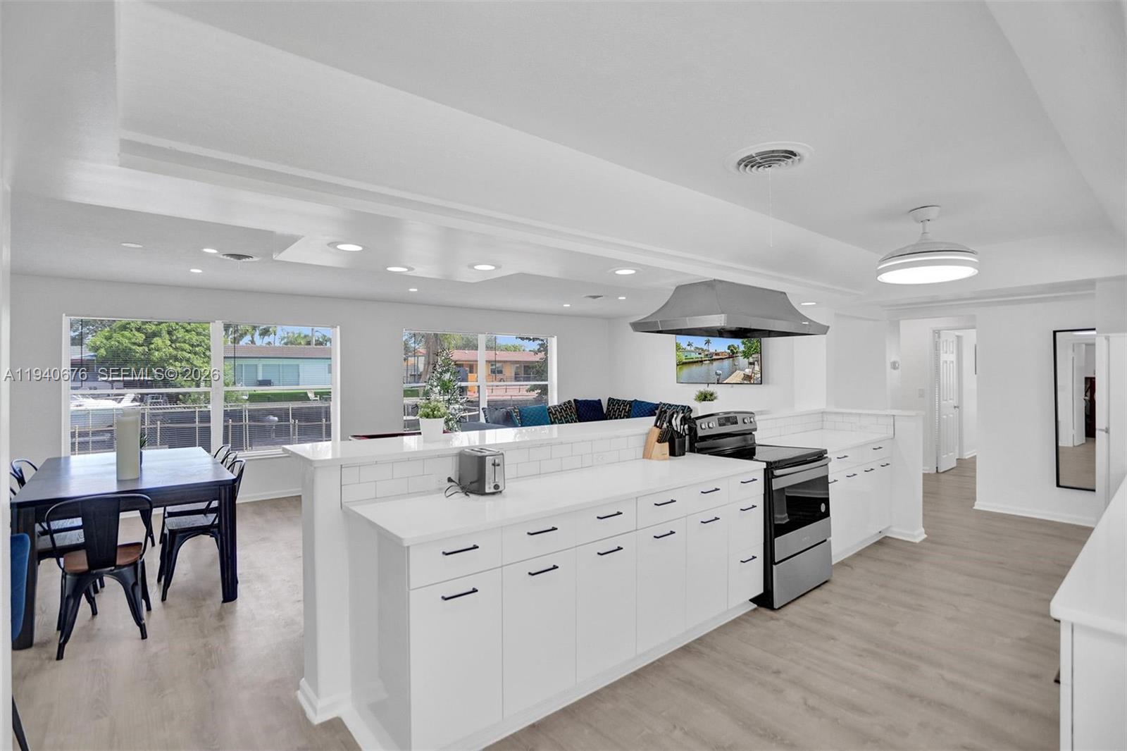 SUNSET ISLES SEC 1 - Residential