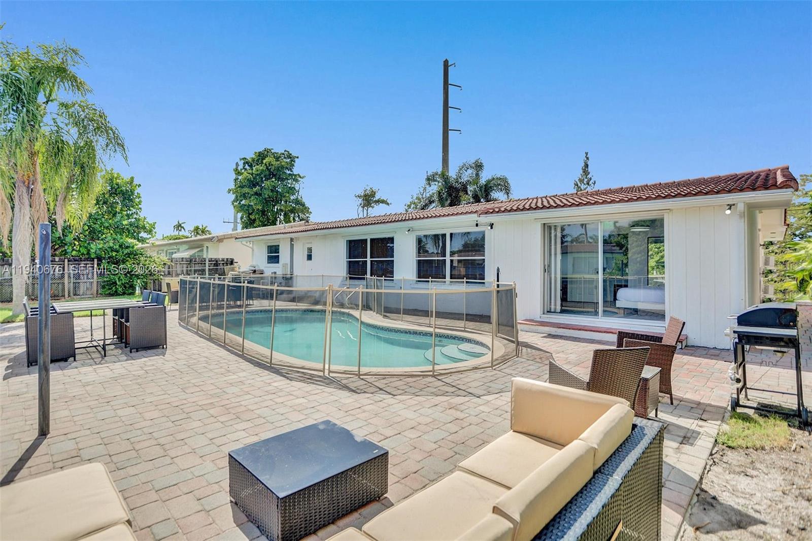 SUNSET ISLES SEC 1 - Residential