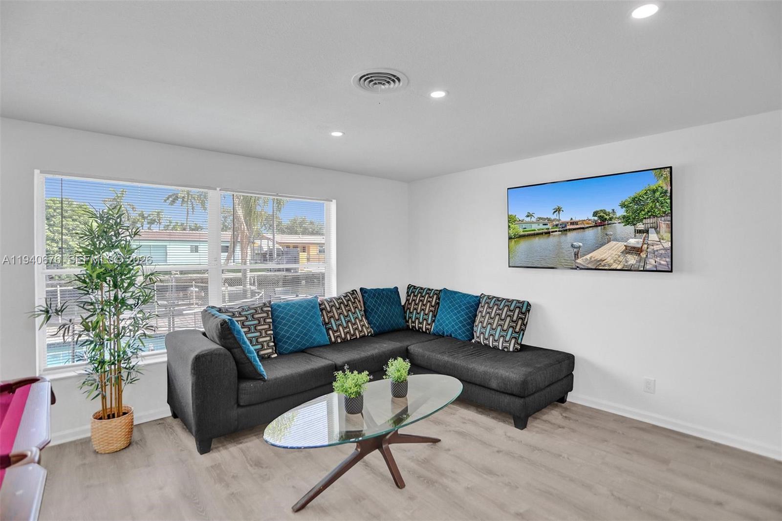 SUNSET ISLES SEC 1 - Residential