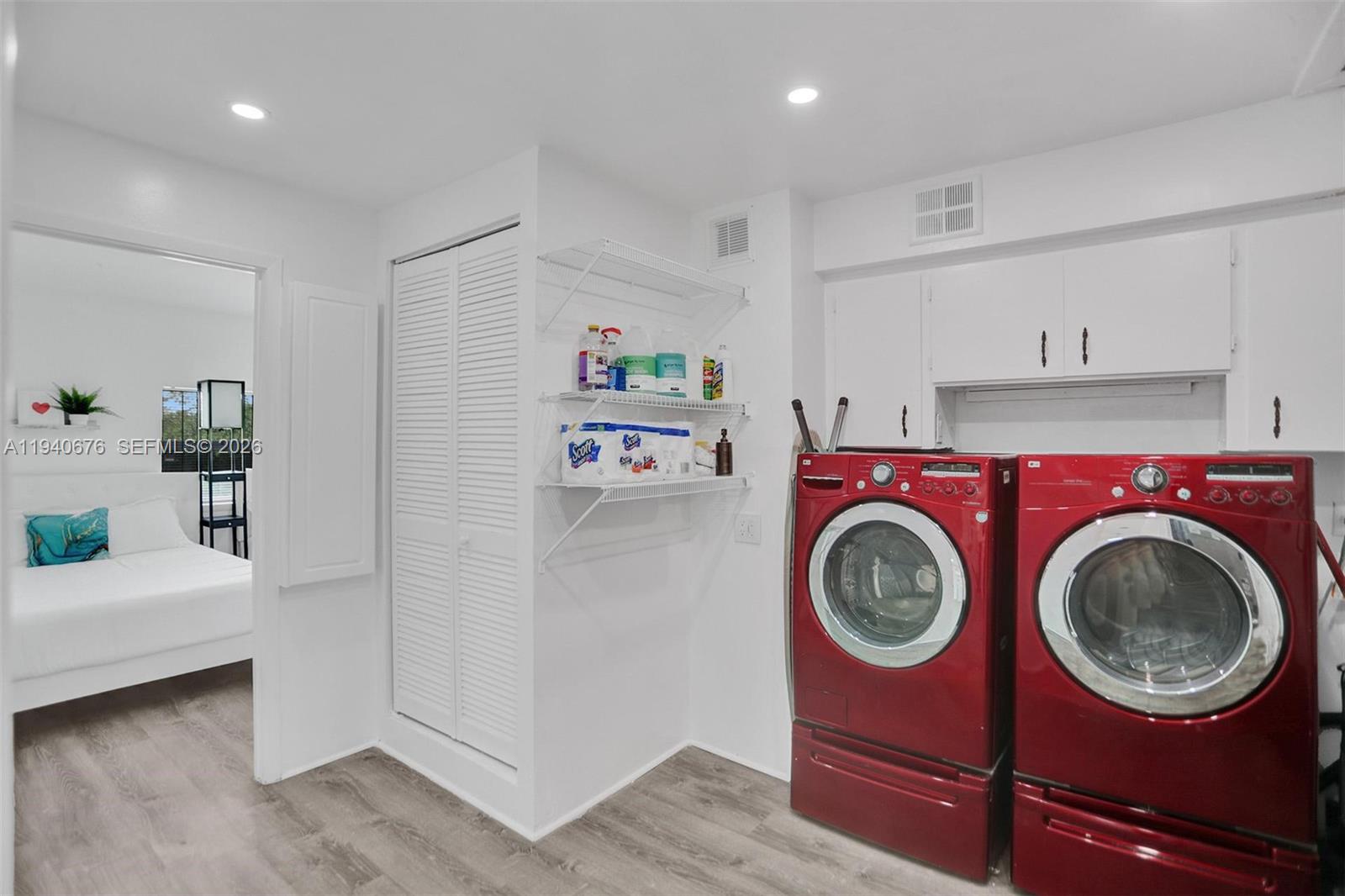 SUNSET ISLES SEC 1 - Residential