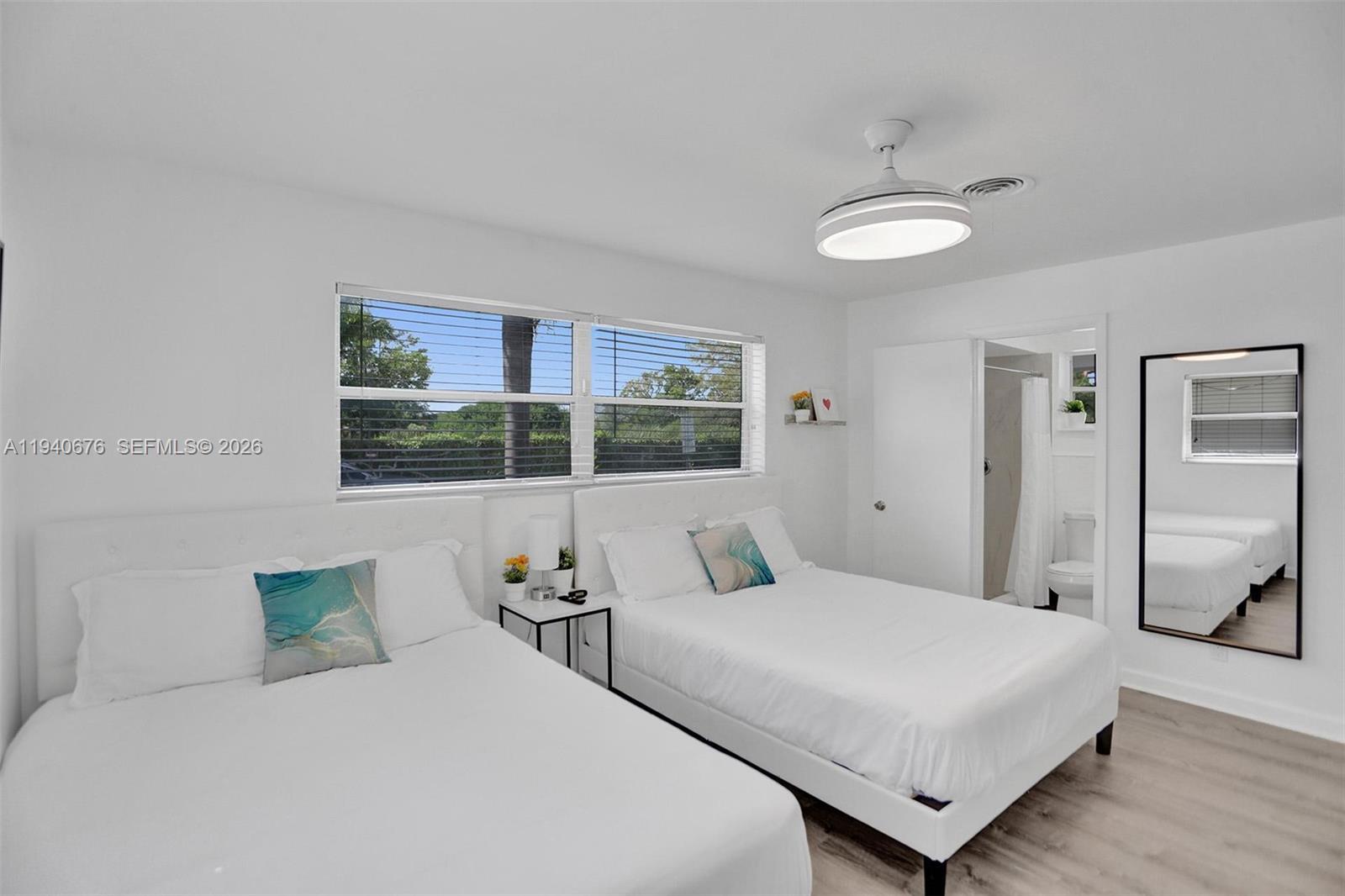 SUNSET ISLES SEC 1 - Residential