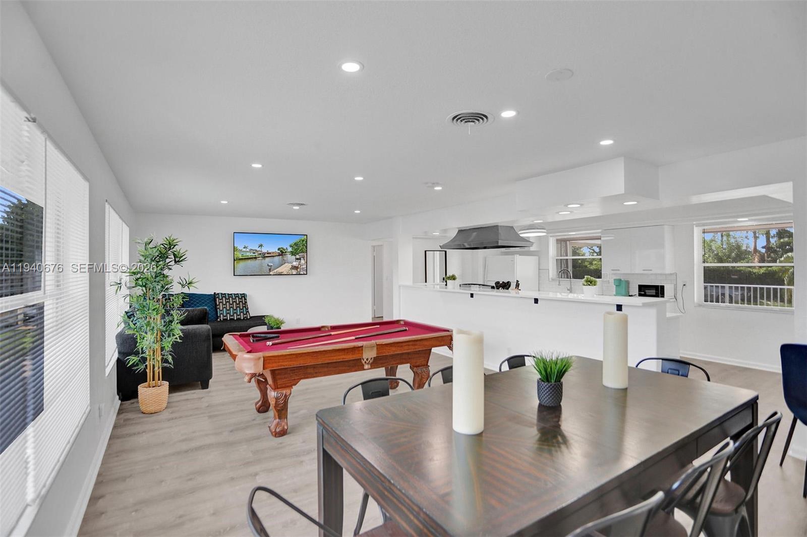 SUNSET ISLES SEC 1 - Residential