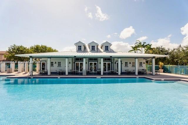 3790 NE 9th Ct, Homestead, FL, 33033/$549,990 2 3790 NE 9th Ct
