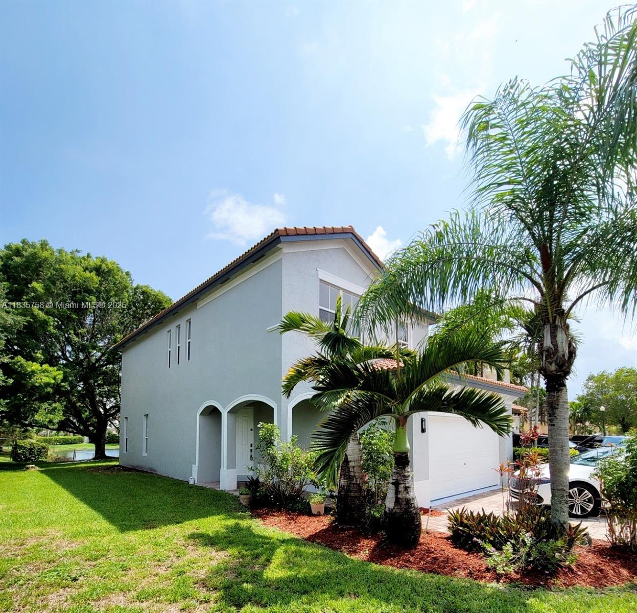 3790 NE 9th Ct, Homestead, FL, 33033/$575,000 2 3790 NE 9th Ct