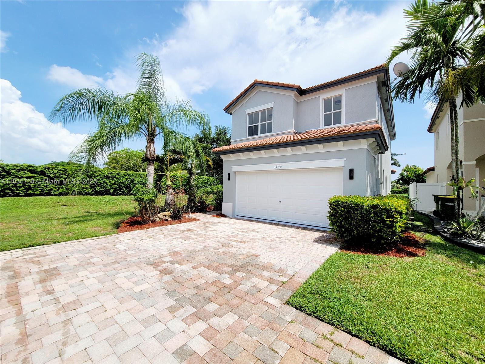 3790 NE 9th Ct, Homestead, FL, 33033/$575,000 1 3790 NE 9th Ct