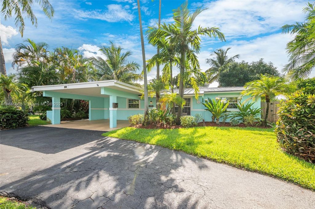 Photo of 4400 NE 13th Ave, Oakland Park, FL 33334 (MLS # A11845806)