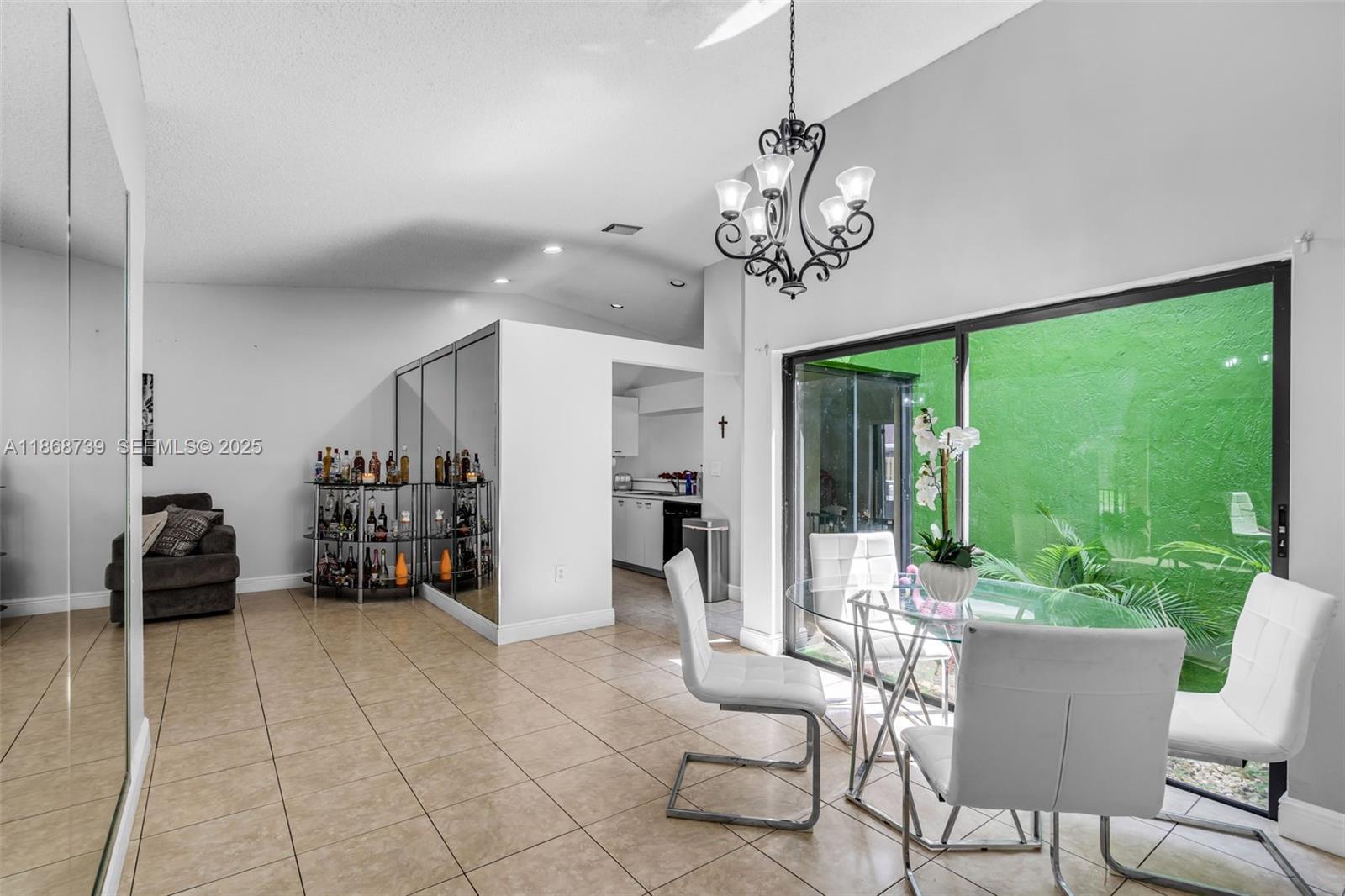 THE MOORS TOWNHOUSES - Residential