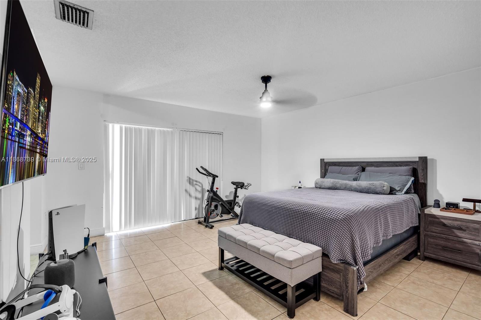 THE MOORS TOWNHOUSES - Residential