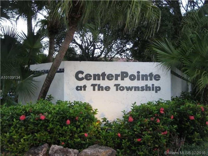 Spacious condo with lovely park, quiet and serene. Very large screened patio. Washer/dryer and stainless steel appliances.  Carpet in the bedrooms, tile in the living room and kitchen. Small Pet OK with pet deposit.