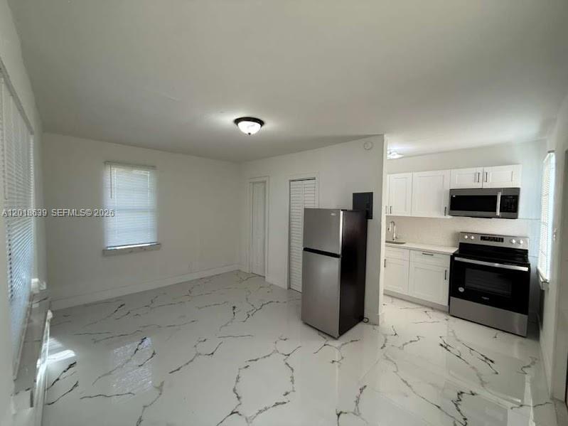 HIALEAH HEIGHTS - Residential Income