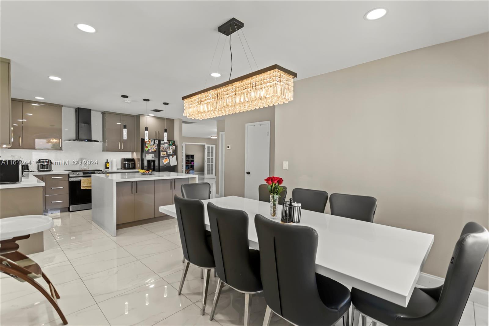 BONAVENTURE LAKES - Residential Lease