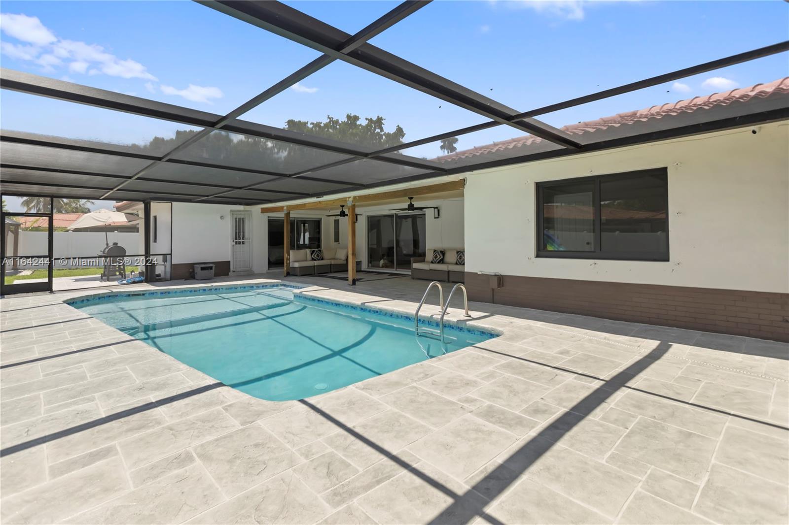 BONAVENTURE LAKES - Residential Lease